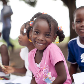 Die Welt braucht starke Kinder. Meine Erlebnisse mit der Kindernothilfe in Haiti und Somaliland – Vortrag zum Weltkindertag, 26.09., 19.30 Uhr Versöhnungskirche